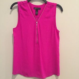 Hot pink tank size M